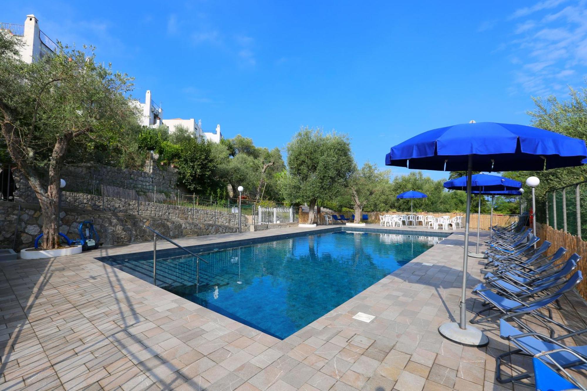 - Tittina Villa Península Sorrentina